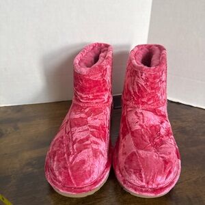 NEW Ugg Velvet Raspberry Pink Ankle Boots Booties Mini II Big Kids Girls Size 5